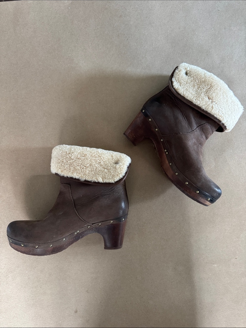 UGG Lynnea Clog Brown Leather Shearling Cuff Boots with Cream Lining-Pre-loved